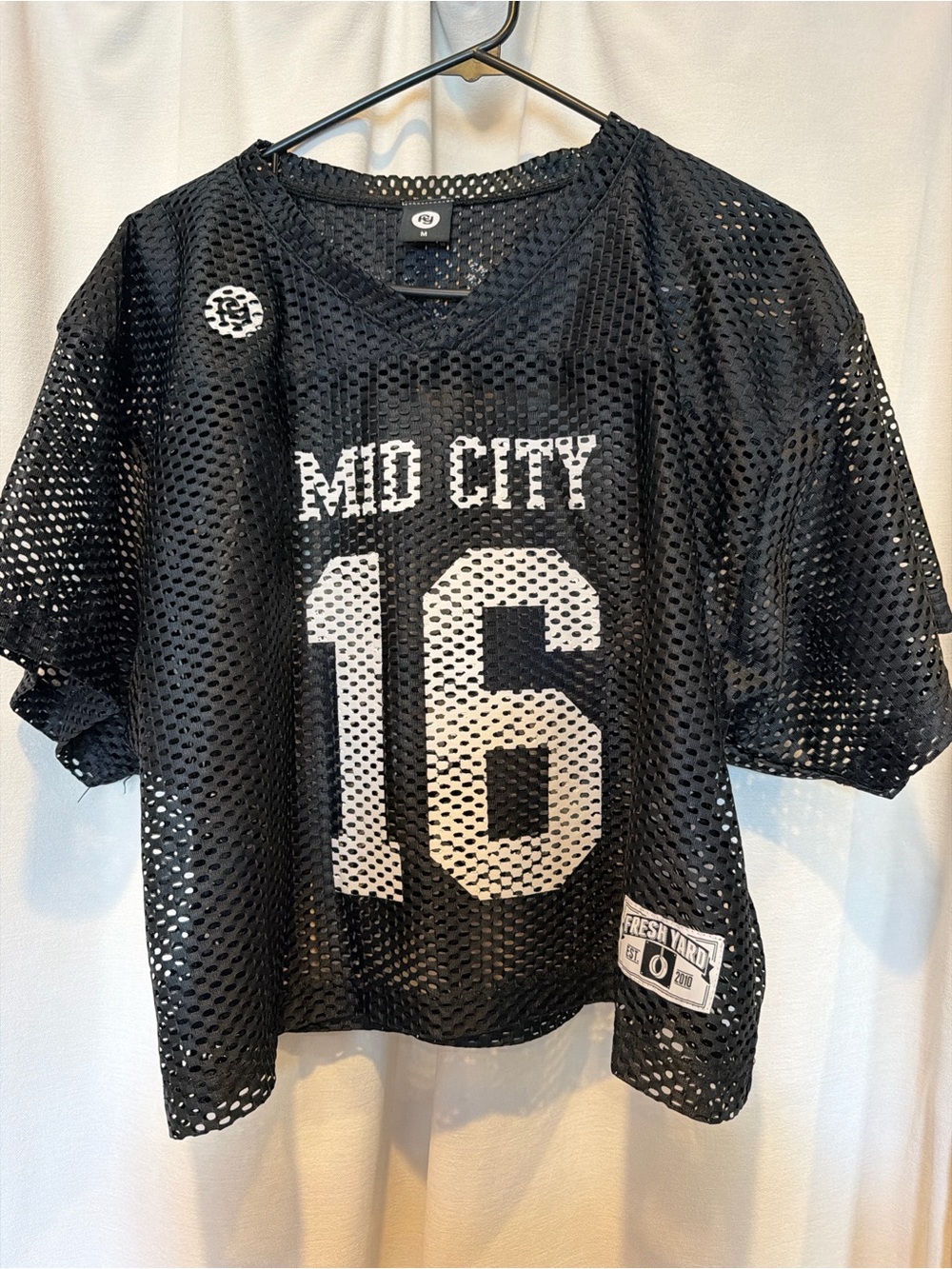 RHONE Black Mesh MID CITY 16 Jersey